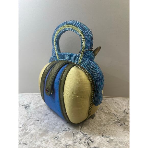 Mary Frances Beaded Handbag Hard Case Purse Jewels Flowers Shells 8 1/2"x 8" JL - Picture 8 of 14